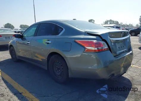 2015 Nissan Altima 2.5 S z USA, uszkodzony, nr VIN 1N4AL3AP1FC409338